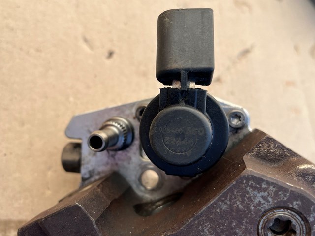 0928400498 BOSCH Клапан регулировки давления (редукционный клапан ТНВД) Common-Rail-System купить в Черкассы