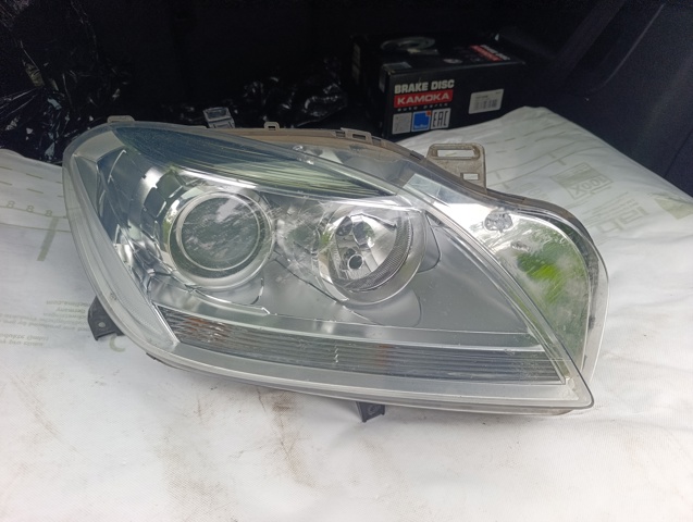 MERCEDES 1668204759 Фара правая в наличии Днепр