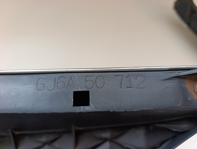 GJ6A50710A MAZDA Решетка радиатора купить в Черновцы