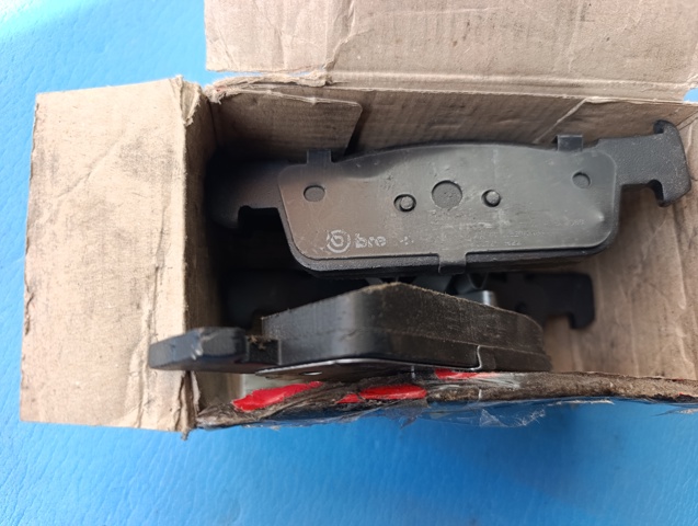 BREMBO P68059 Колодки тормозные передние дисковые в наличии Ровно