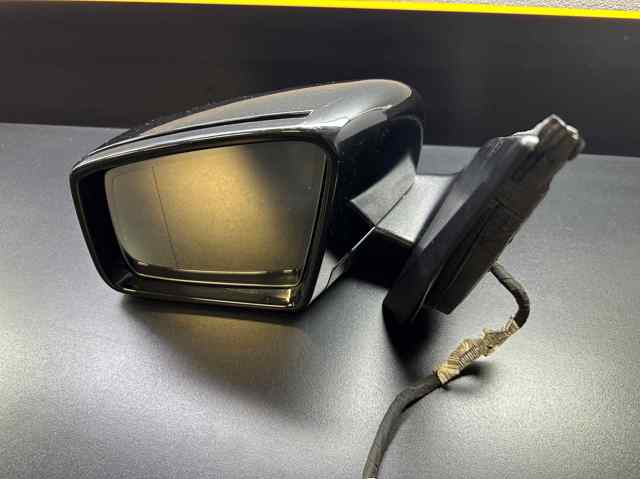 Левое боковое зеркало A1668108500 MERCEDES