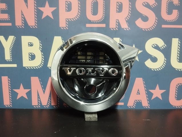 Эмблема решетки радиатора 31425021 VOLVO