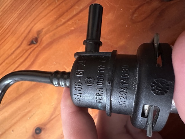 BOSCH 0280160562 Регулятор давления топлива в топливной рейке в наличии Украина