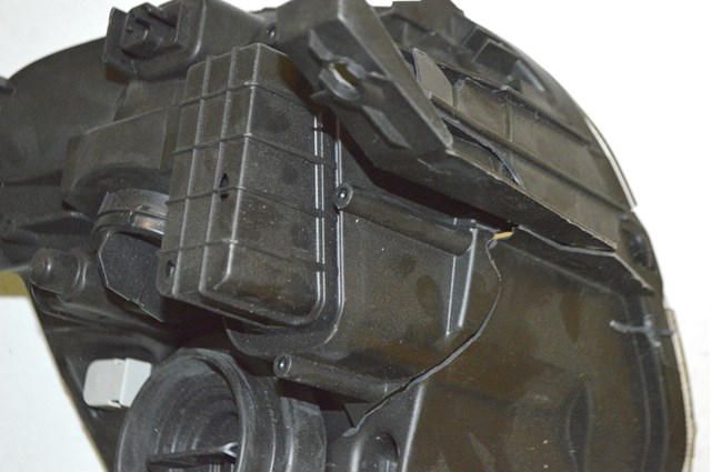 1EF354249021 HELLA Фара правая купить в Запорожье