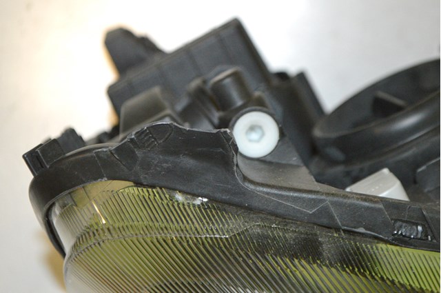 HELLA 1EF354249021 Фара правая в наличии Ужгород