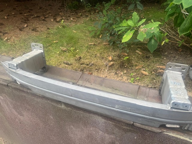Буфер бампера переднего 4M0807109C VAG