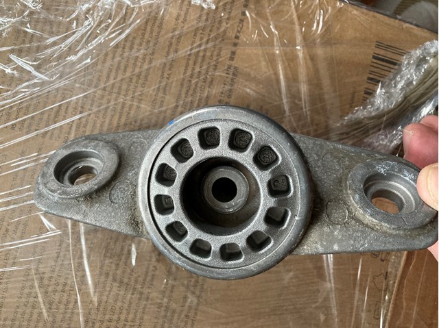 Опора амортизатора 55330G4AA0 HYUNDAI