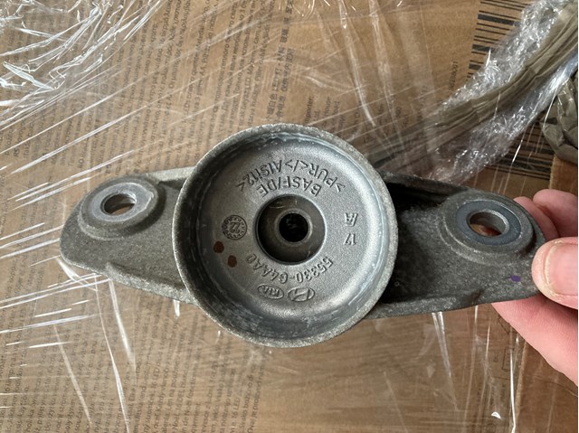 55330G4AA0 HYUNDAI Опора амортизатора заднего купить в Павлоград
