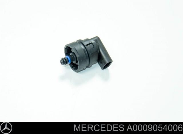 A0009054006 MERCEDES Датчик давления топлива купить в Киев