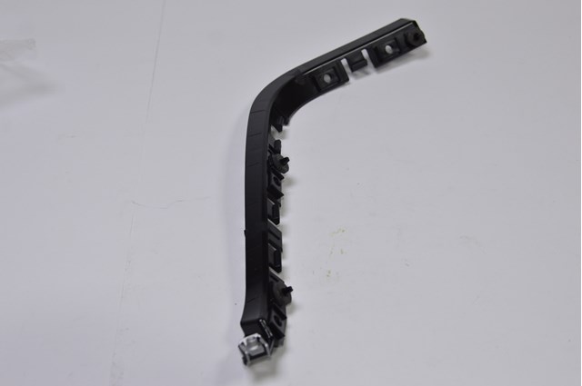 Направляющая заднего бампера, левая LR061275 LAND ROVER