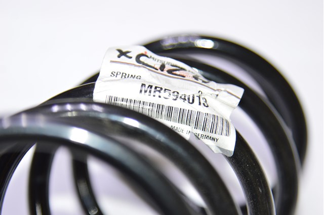 Пружина передней подвески MR594013 MITSUBISHI