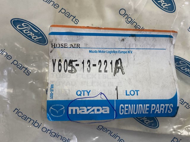 MAZDA Y60113221C Патрубок воздушный, дроссельной заслонки в наличии Тернополь
