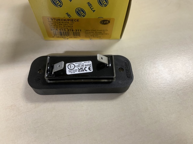 HELLA 2KA010278311 Фонарь подсветки номерного знака в наличии Запорожье