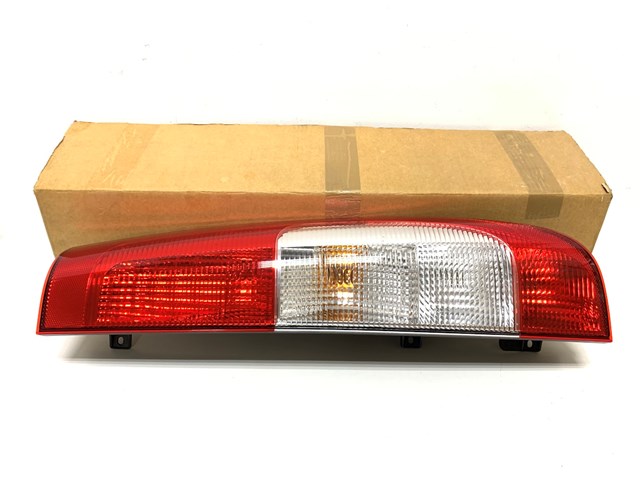 Задний правый стоп 2SK964596021 HELLA