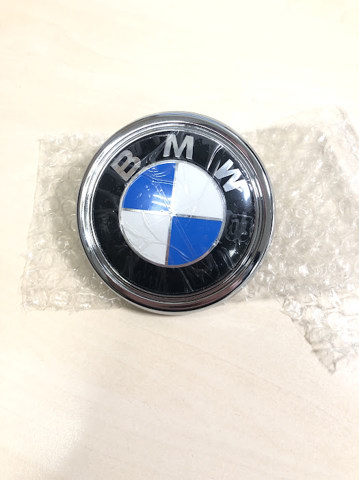 51147294465 BMW Эмблема крышки багажника (фирменный значок) купить в Чернигов