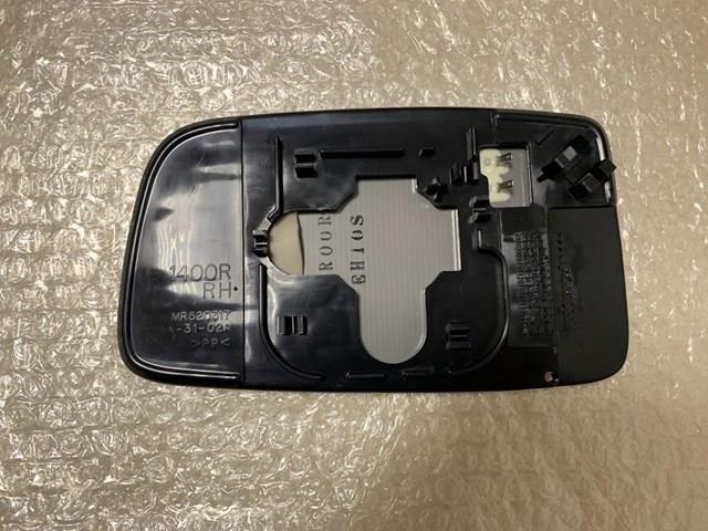 Зеркальный элемент правого зеркала заднего вида MN154602 MITSUBISHI