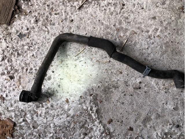 3AA122157 Патрубок радиатора купить Кривой Рог