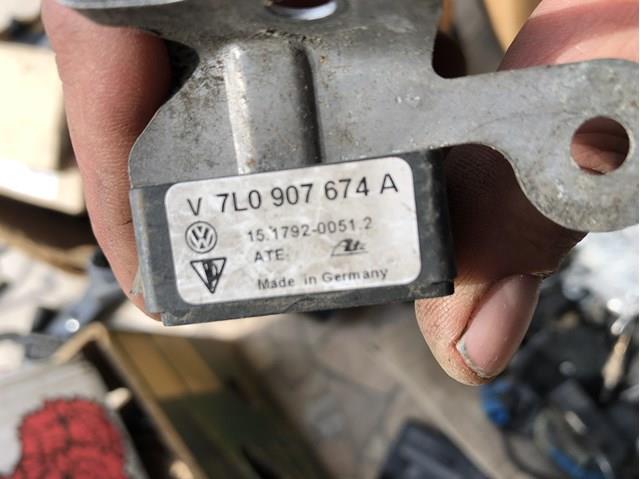 Датчик поперечного ускорения 7L0907674A VAG