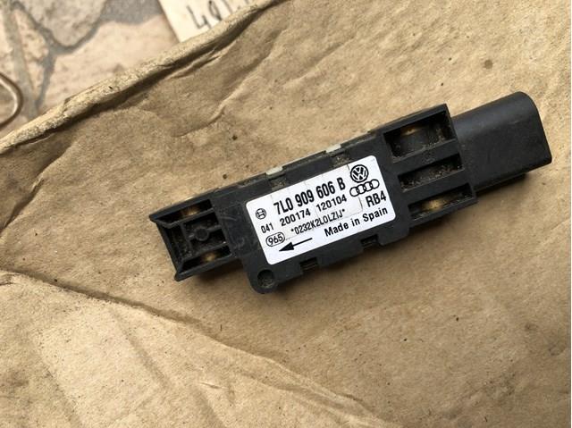 VAG 7L0909606B Датчик удара в наличии Львов