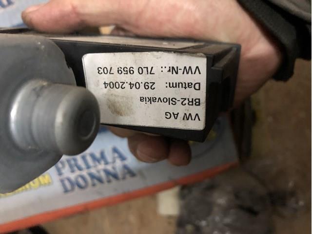 7L0959703 VAG купить в Каменское