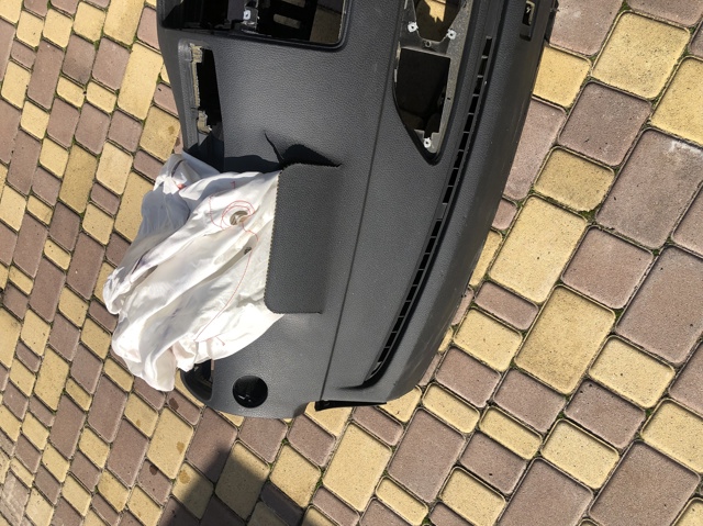VAG 7P1857003GHR2 Панель салона передняя "торпедо" в наличии Чернигов