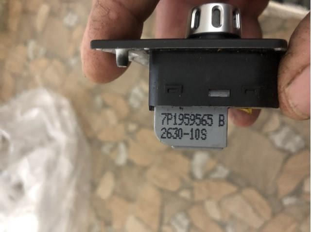 VAG 7P1959565B Блок управления зеркалами заднего вида, на двери в наличии Днепр