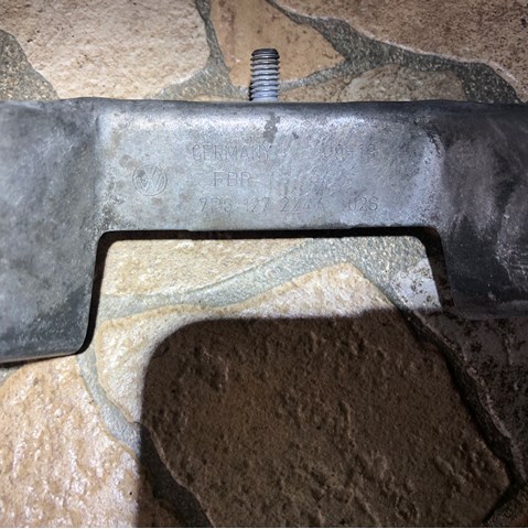 7P6127224A VAG купить в Павлоград