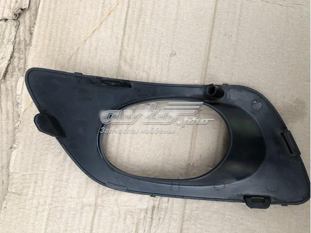 A90688503539B51 MERCEDES Заглушка (решетка) противотуманных фар бампера переднего правая купить в Украина