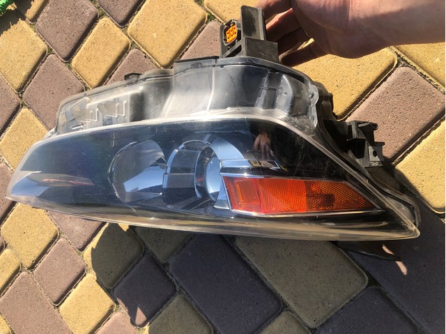 D10E51030 MAZDA Фара правая купить в Запорожье