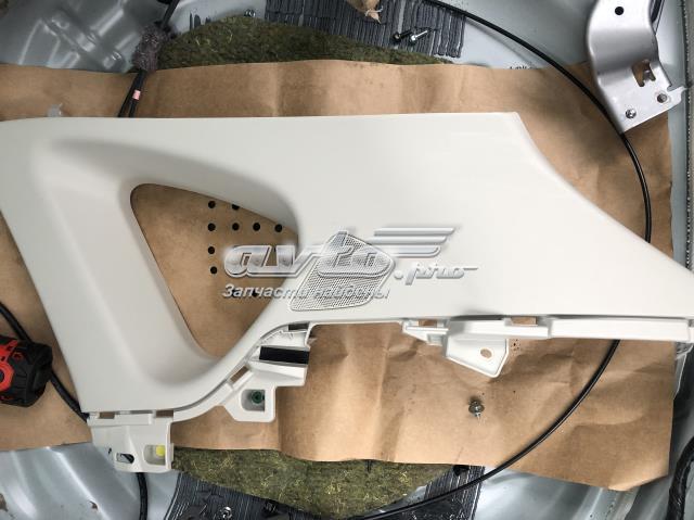 Обшивка стойки кузова внутренняя, задняя правая KB8C68250B75 MAZDA
