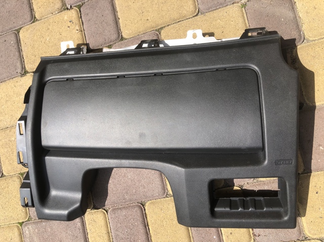 Эйрбэг защиты коленей нижняя LR026034 LAND ROVER