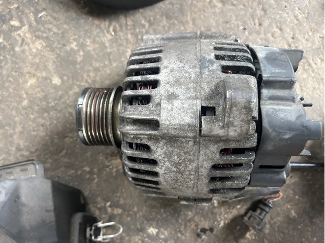 RENAULT 8200667614 Генератор в наличии Киев
