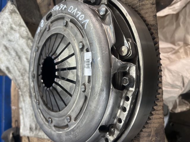 FORD AV617563CC в наличии Киев
