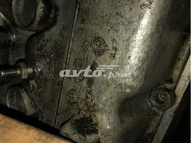Крышка клапанов 11127548274 BMW