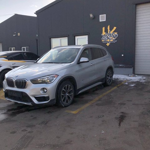 Накладка (молдинг) порога наружная левая 51777403399 BMW