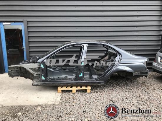 Настил пола 2046100175 MERCEDES