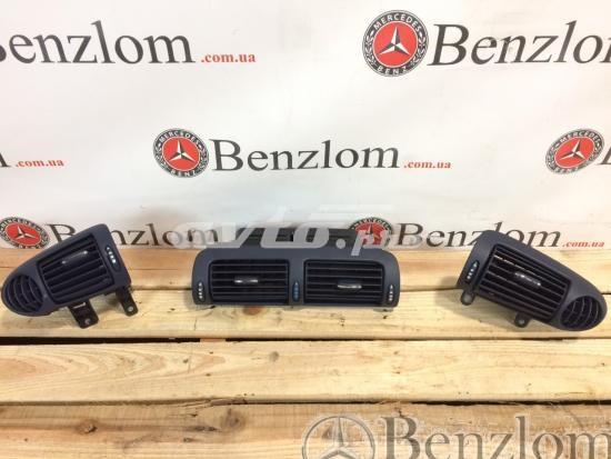 Решетка воздуховода левая A2038300154 MERCEDES