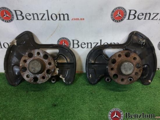 Кожух тормозного диска переднего левого A2044200744 MERCEDES