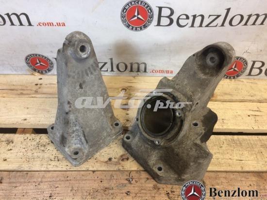 Кронштейн подушки (опоры) двигателя, левой A6462230604 MERCEDES
