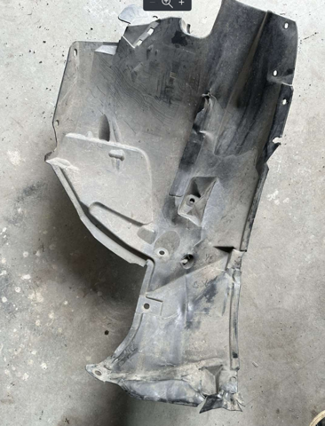 Подкрылок переднего крыла, правый задний 638425CA0A NISSAN