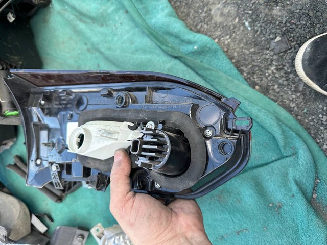 8158142080 TOYOTA Фонарь задний правый внутренний купить в Черновцы