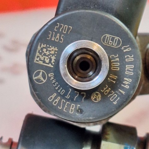 MERCEDES 445110177 Форсунка впрыска топлива в наличии Одесса