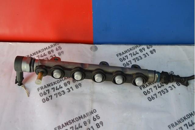 0445214153 BOSCH Распределитель топлива (рампа) купить в Киев