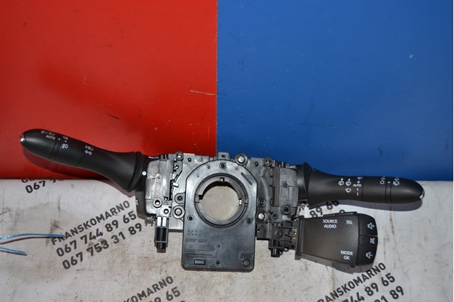 Переключатель подрулевой 255678341R RENAULT