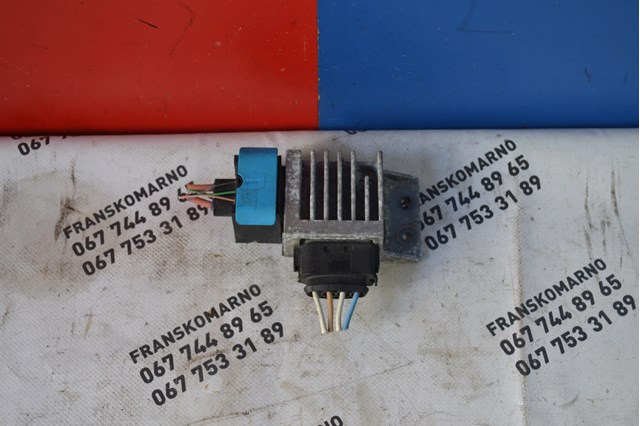Реле свечей накаливания 271203982R RENAULT