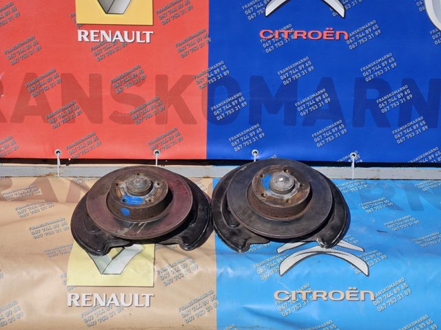 Защита тормозного диска заднего, правая 441510900R RENAULT