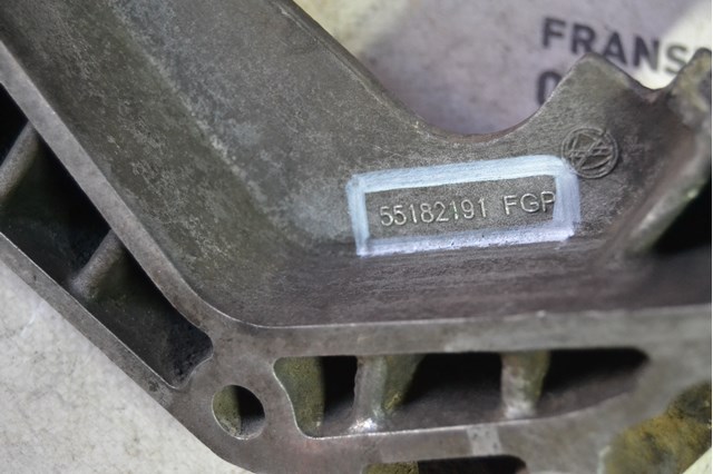 FIAT 55182191 Подушка (опора) двигателя левая в наличии Днепр