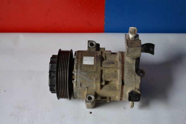 Компрессор климатической установки 55703721 OPEL