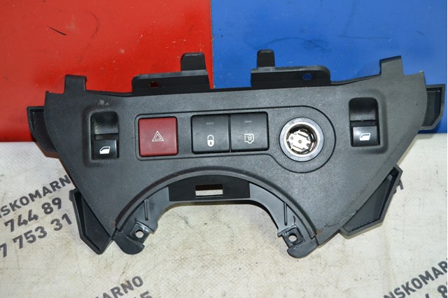 Аварийная кнопка 6990L2 PEUGEOT