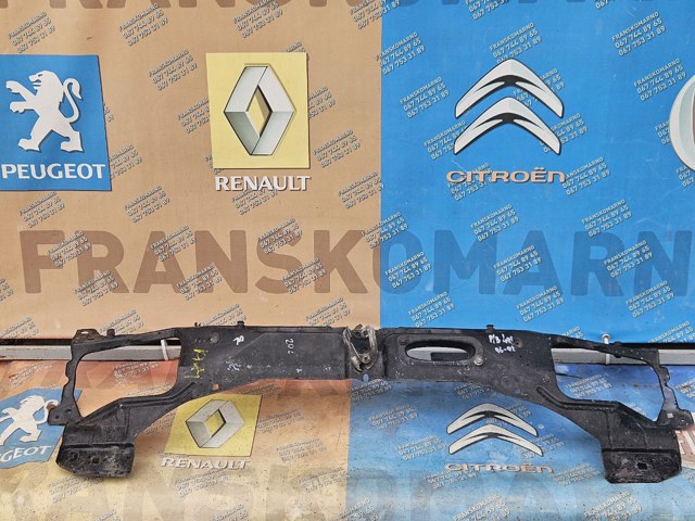 Установочная панель передняя 7104C9 PEUGEOT